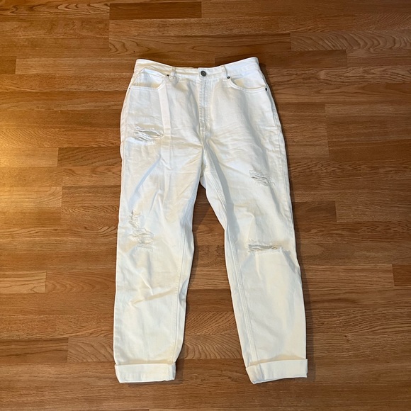 BDG White Mom Jeans - Picture 5 of 6